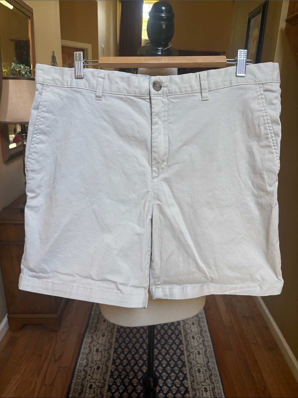 H&M Men's Stone Flat Front Cotton Shorts